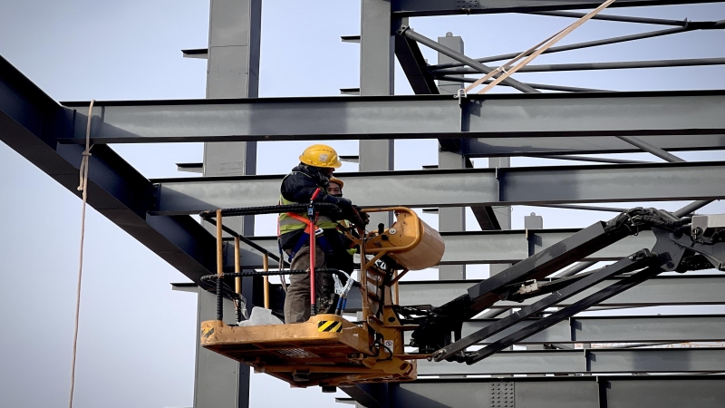 新春不打烊 中機國際建設(shè)者堅守蘭州新區(qū)項目一線
